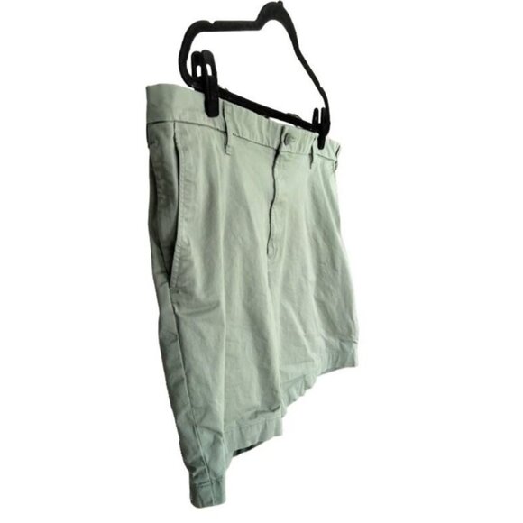 Dockers Supreme Flex Ultimate Mens Green Shorts Size 44 Classic Fit - Picture 4 of 12